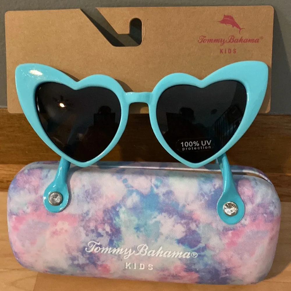 BRAND NEW TOMMY BAHAMA KIDS SUNGLASSES WITH CASE! NWT. SMOKE FREE HOME.